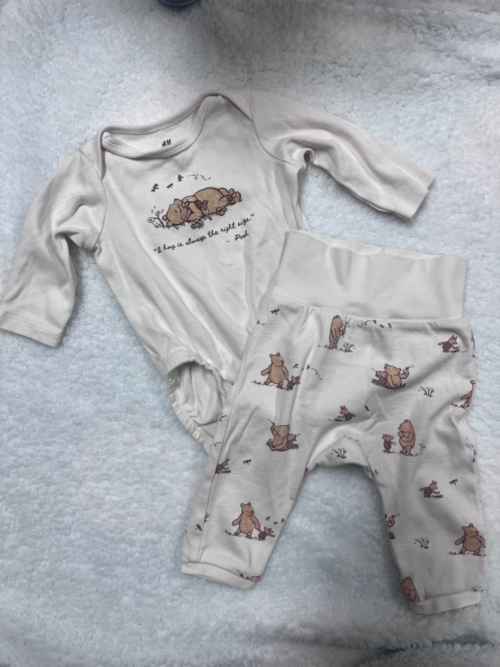 H&M Cream Winnie the Pooh Long-Sleeve One-Piece and Pants Set